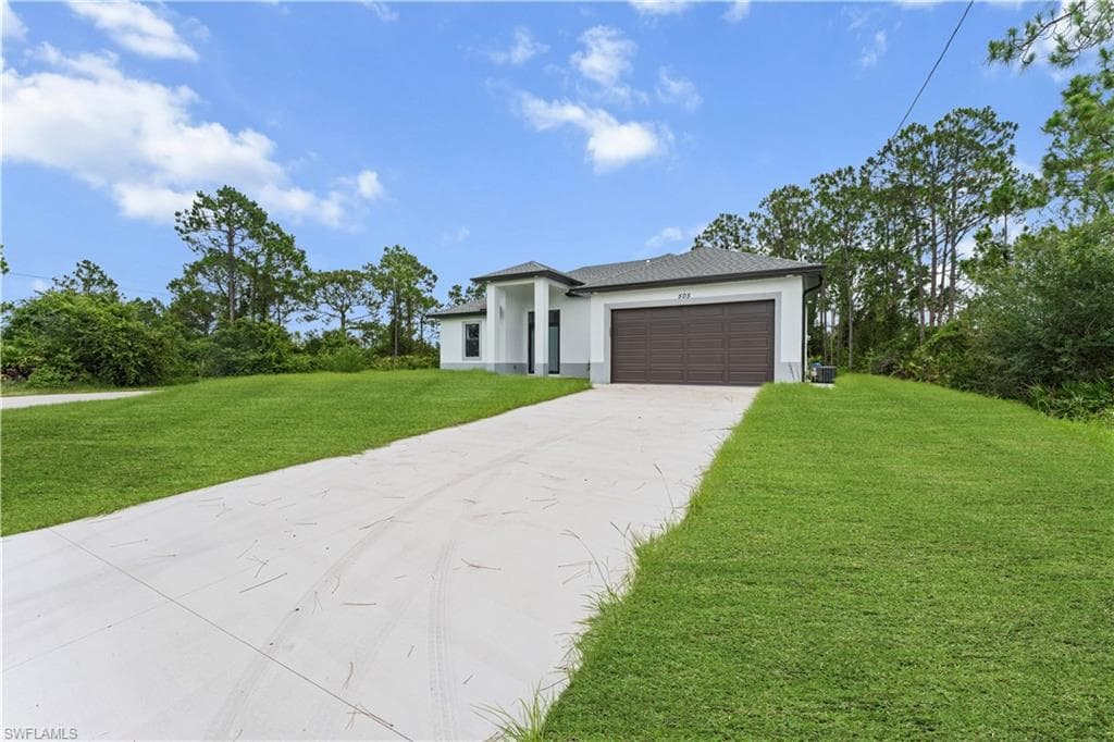 505 Wabasso Ave S, Lehigh Acres, FL 33974-5