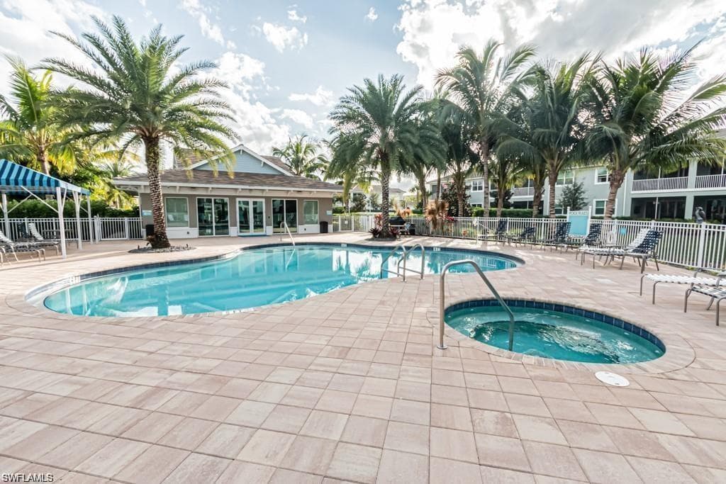 2281 Priory Ln 1207, Naples, FL 34120-9
