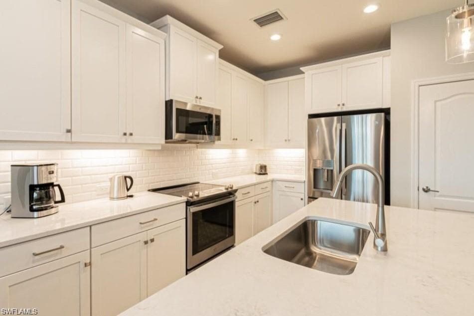 2281 Priory Ln 1207, Naples, FL 34120-7