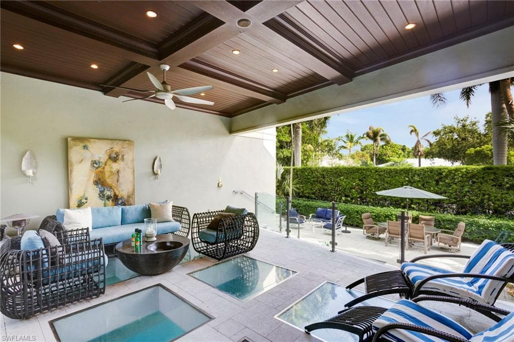 12 6th St S, Naples, FL 34102-11