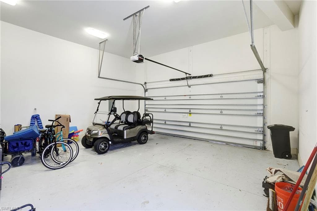 12 6th St S, Naples, FL 34102-42