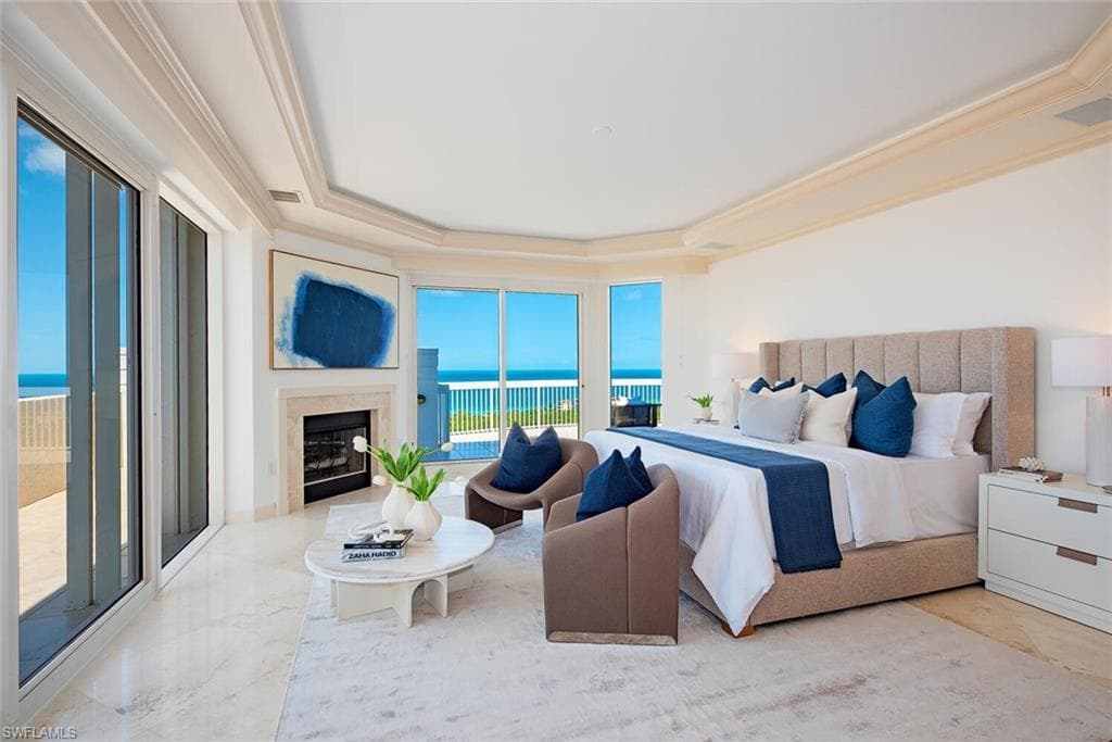 7117 Pelican Bay Blvd Penthouse 17, Naples, FL 34108-12