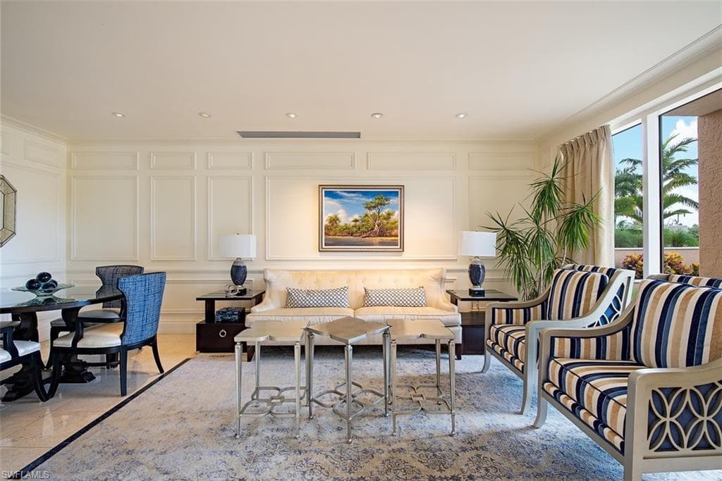 7117 Pelican Bay Blvd Penthouse 17, Naples, FL 34108-23