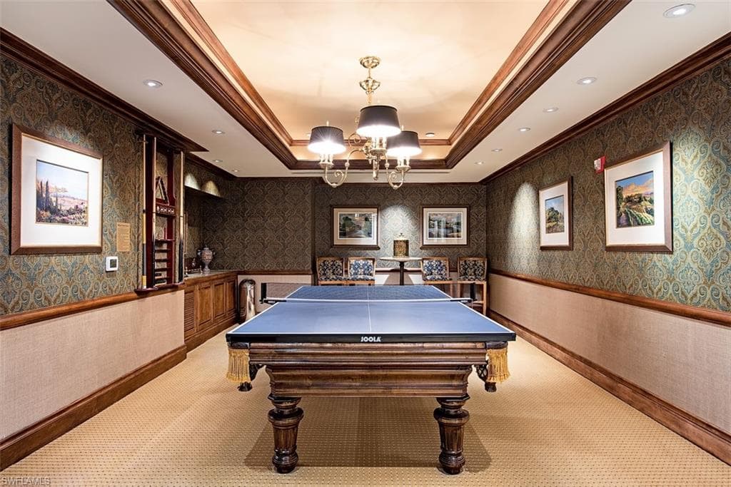 7117 Pelican Bay Blvd Penthouse 17, Naples, FL 34108-25