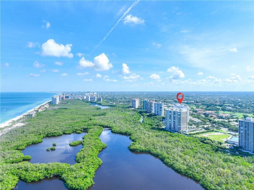 7117 Pelican Bay Blvd Penthouse 17, Naples, FL 34108-30