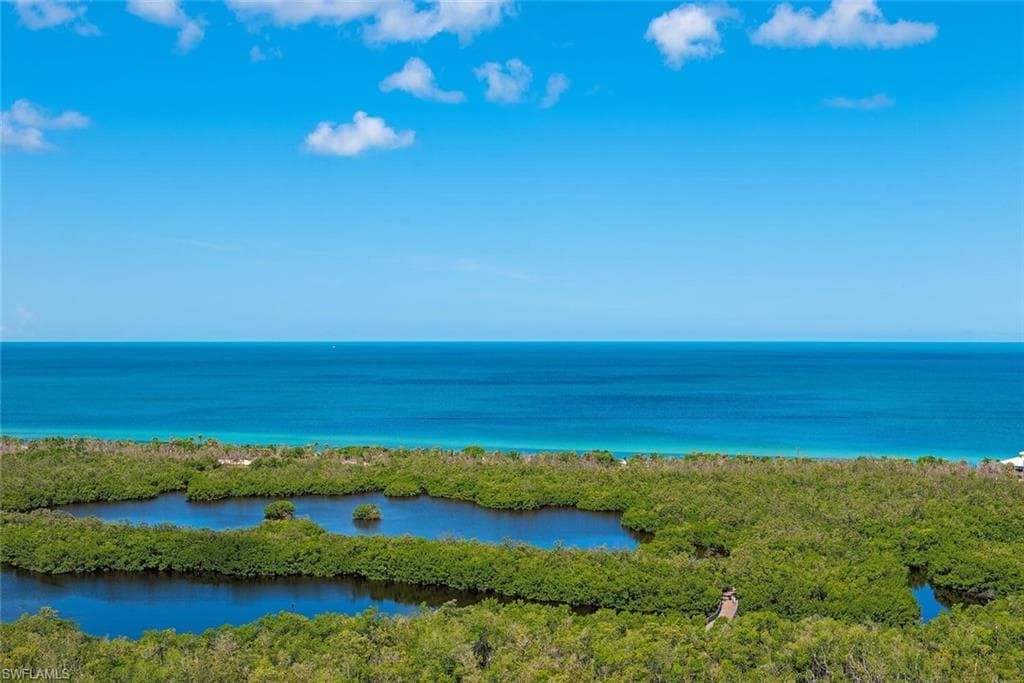 7117 Pelican Bay Blvd Penthouse 17, Naples, FL 34108-3