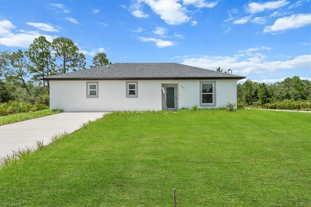 3707 20th St, Lehigh Acres, FL 33920-2