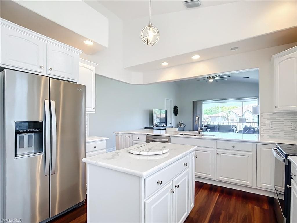 4752 Stratford Ct 1404, Naples, FL 34105-11
