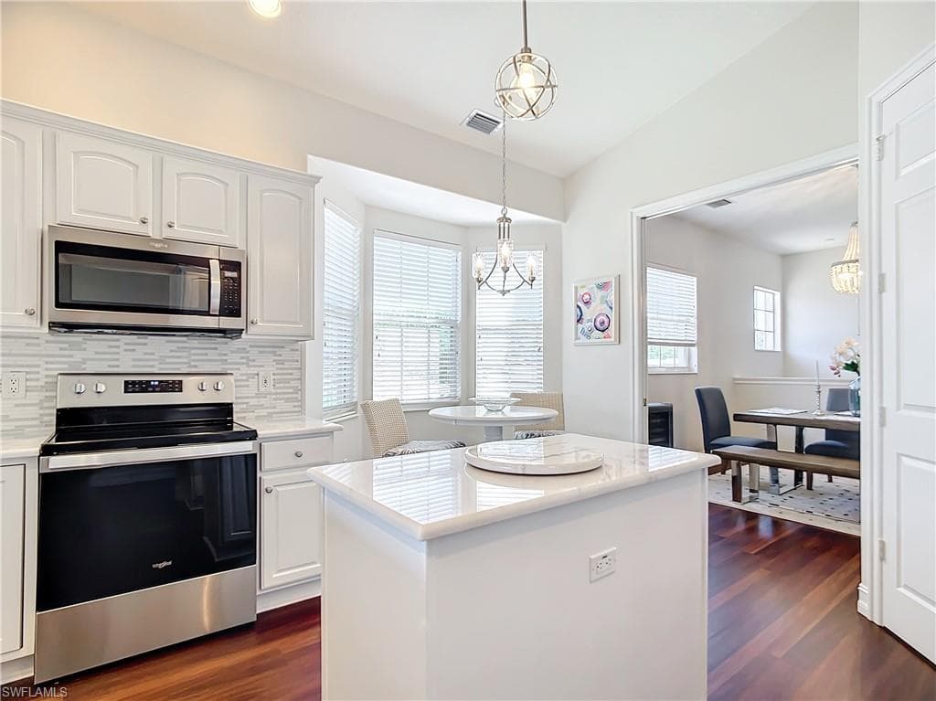 4752 Stratford Ct 1404, Naples, FL 34105-14