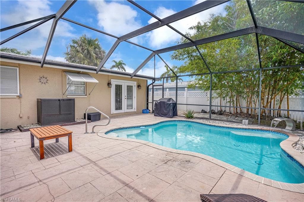 1105 Lenox Ct, Cape Coral, FL 33904-9
