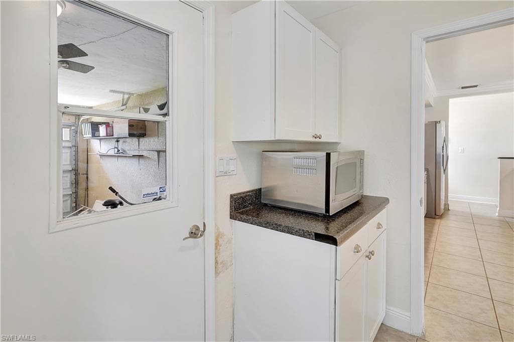 1105 Lenox Ct, Cape Coral, FL 33904-26