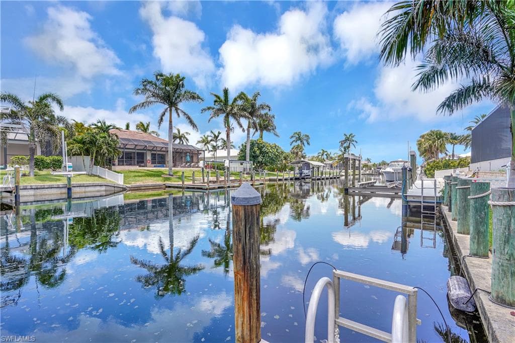 1105 Lenox Ct, Cape Coral, FL 33904-3
