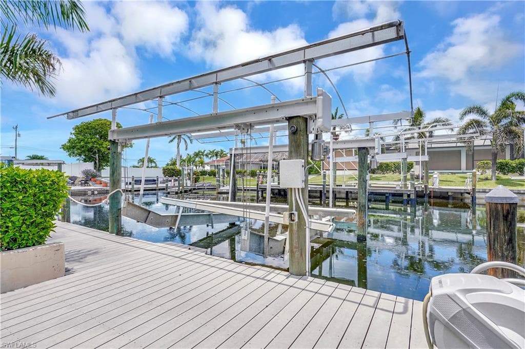 1105 Lenox Ct, Cape Coral, FL 33904-5