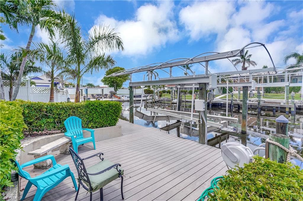 1105 Lenox Ct, Cape Coral, FL 33904-6