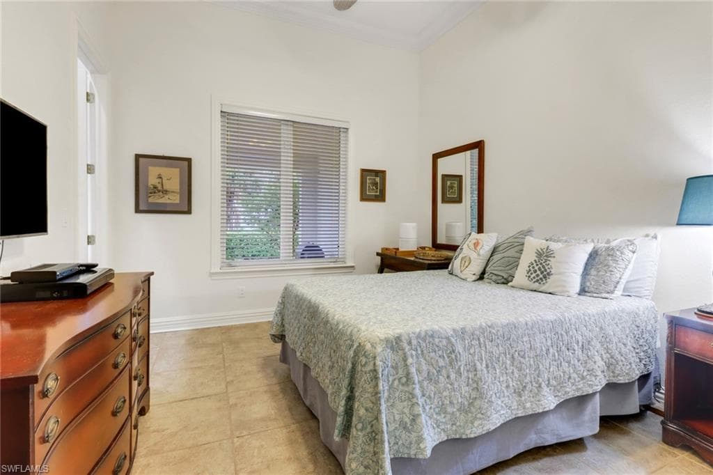 4323 Silver Fox Dr, Naples, FL 34119-20