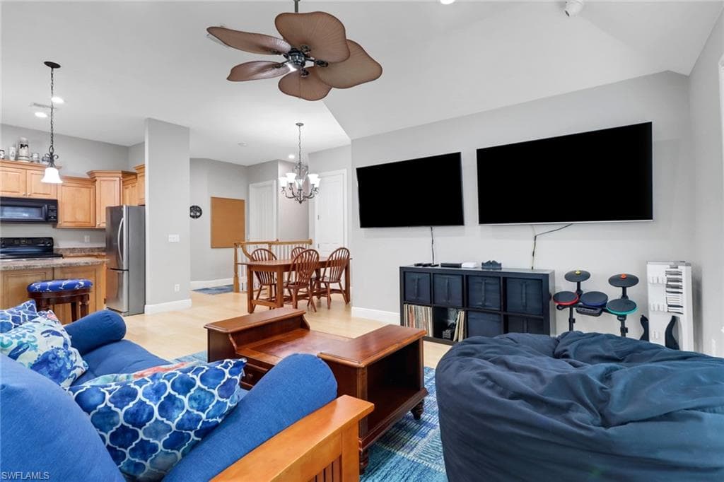 4323 Silver Fox Dr, Naples, FL 34119-28