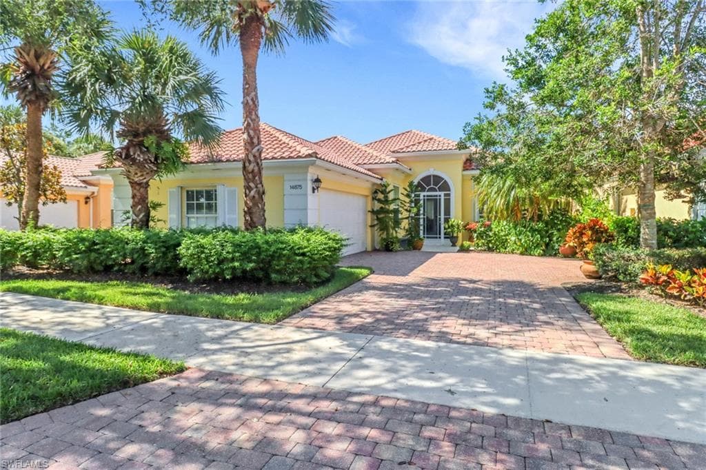 14875 Donatello Ct, Bonita Springs, FL 34135-2