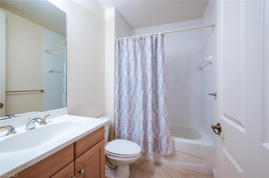 798 Regency Reserve Cir 1101, Naples, FL 34119-23