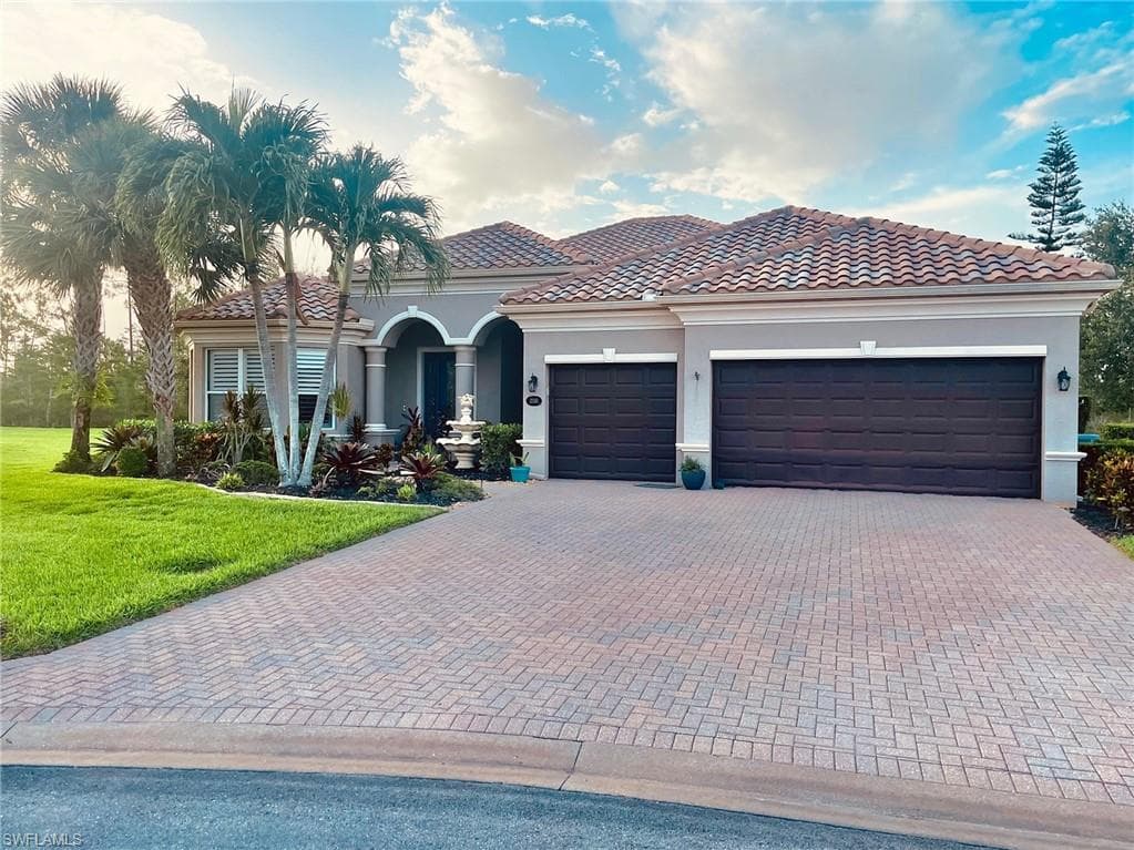 21513 Belvedere Ln, Estero, FL 33928-1