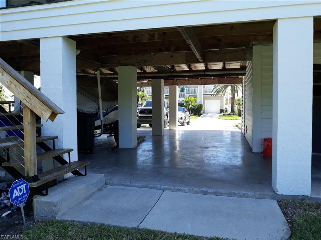27136 Belle Rio Dr, Bonita Springs, FL 34135-7