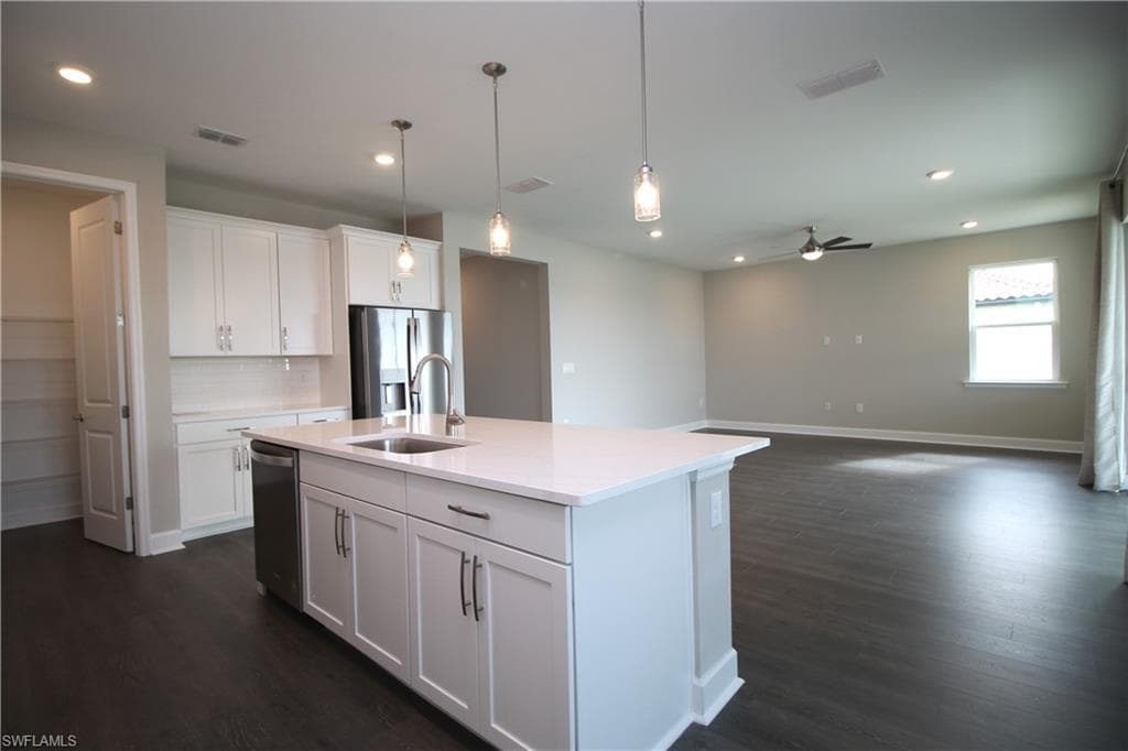 2051 Grove Dr, Naples, FL 34120-9