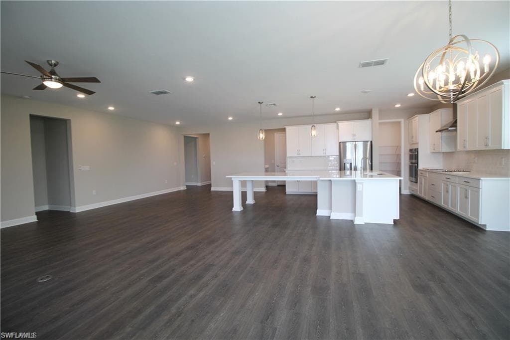 2051 Grove Dr, Naples, FL 34120-10