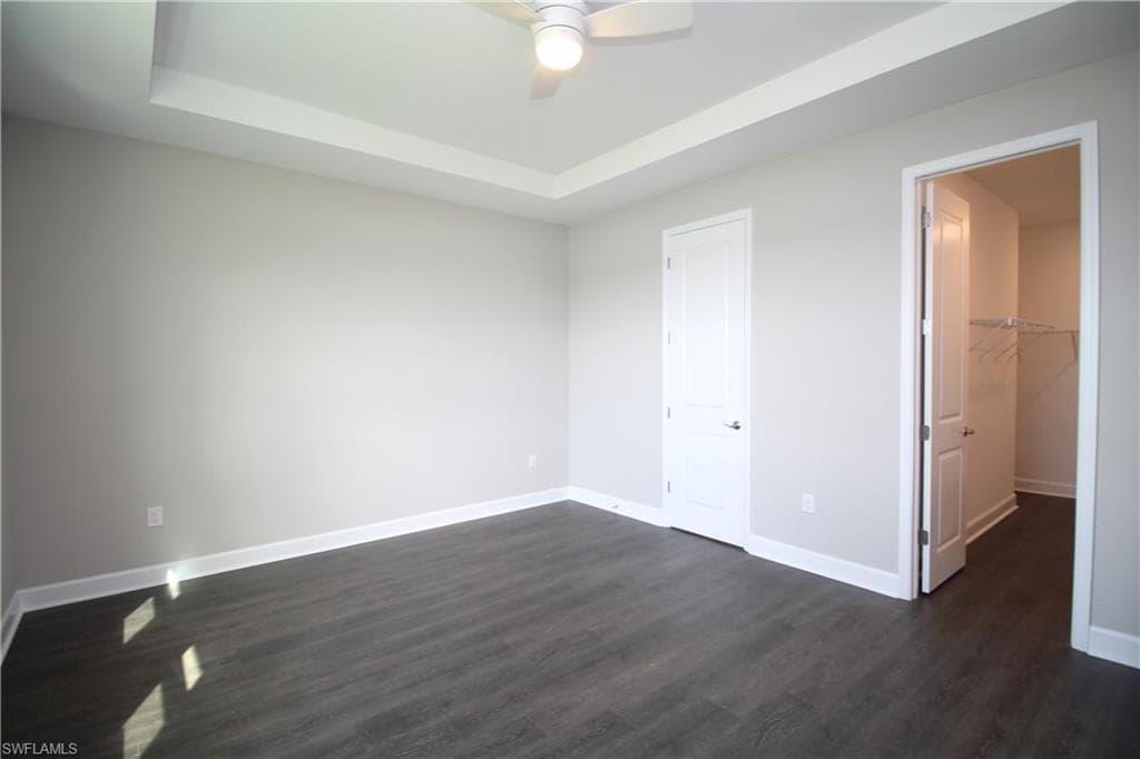 2051 Grove Dr, Naples, FL 34120-16