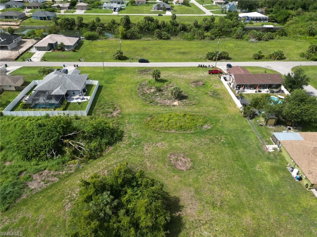 1711 27th Ter, Cape Coral, FL 33909-3