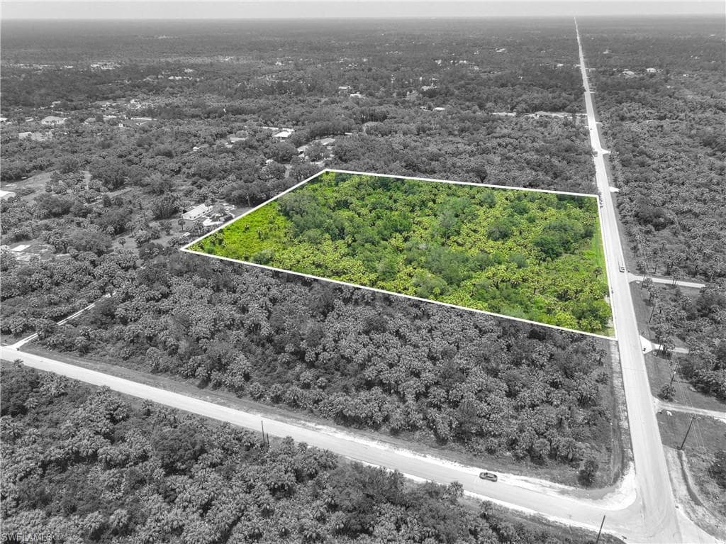 2765 Everglades Blvd S, Naples, FL 34117-16