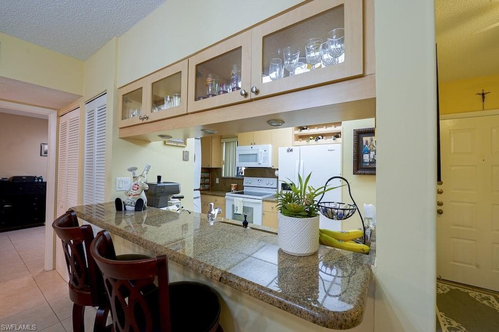 835 Elkcam Cir 103, Marco Island, FL 34145-30