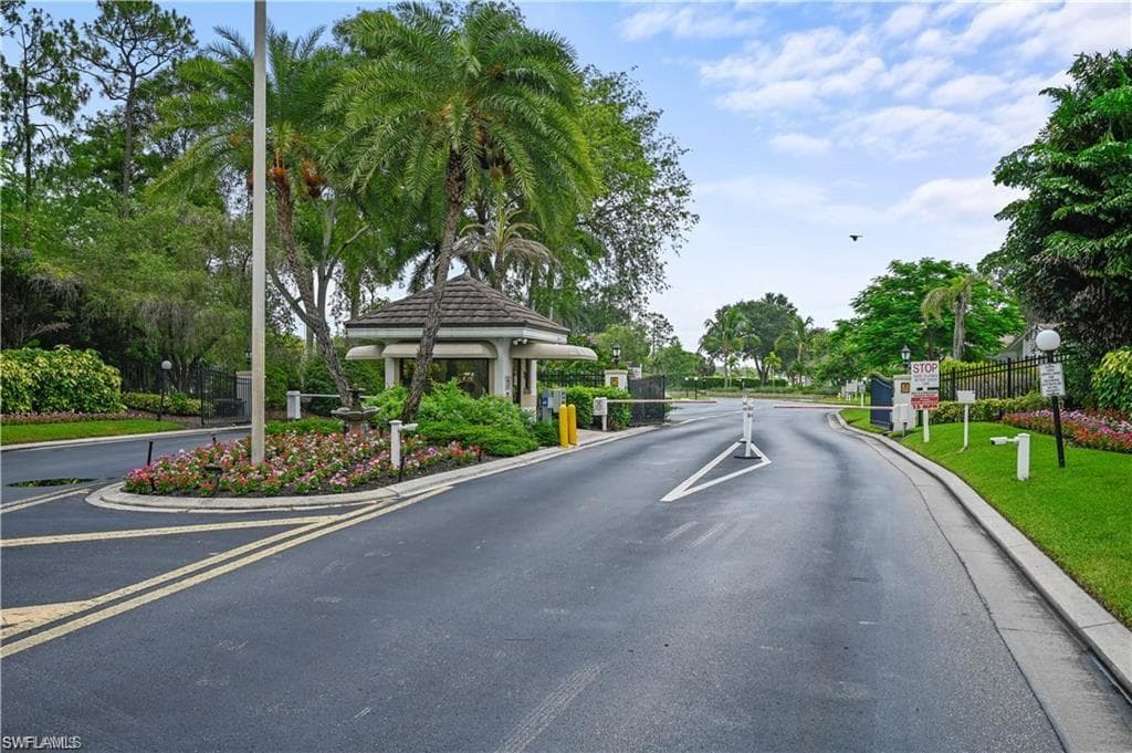 3174 Crystal Lake Dr, Naples, FL 34120-17