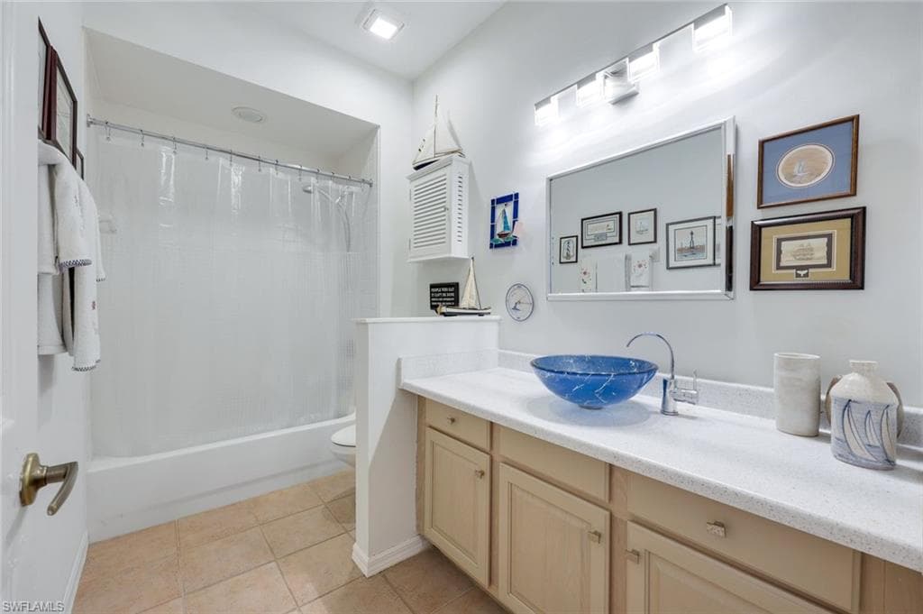 6956 Lone Oak Blvd, Naples, FL 34109-14