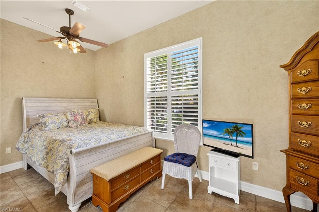 27259 High Seas Ln, Bonita Springs, FL 34135-25