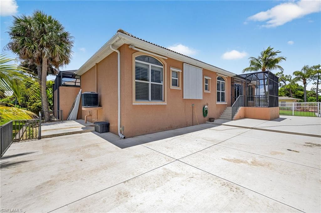 27259 High Seas Ln, Bonita Springs, FL 34135-30