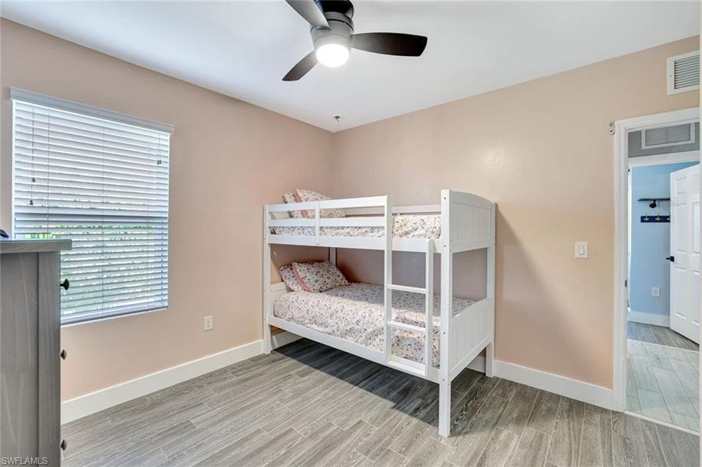 692 Hadley St E, Naples, FL 34104-24