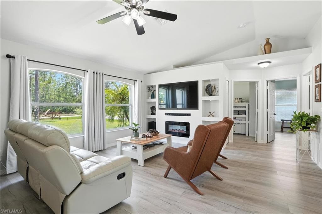 3535 43rd Ave NE, Naples, FL 34120-8