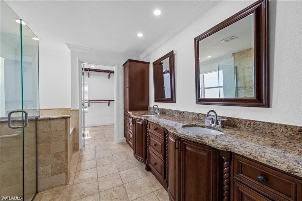 831 5th Ter, Cape Coral, FL 33991-19