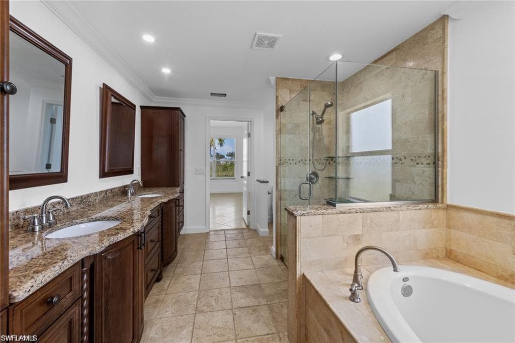 831 5th Ter, Cape Coral, FL 33991-21