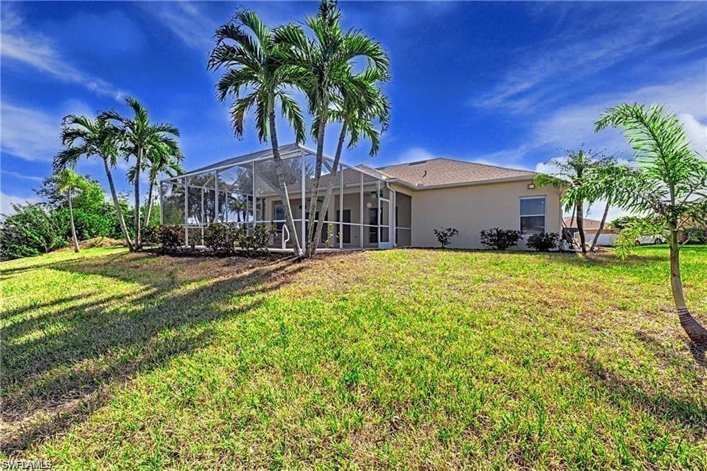 831 5th Ter, Cape Coral, FL 33991-36