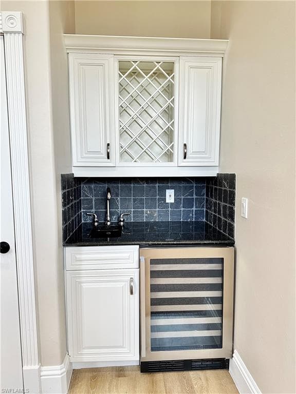 2855 Coach House Way, Naples, FL 34105-12