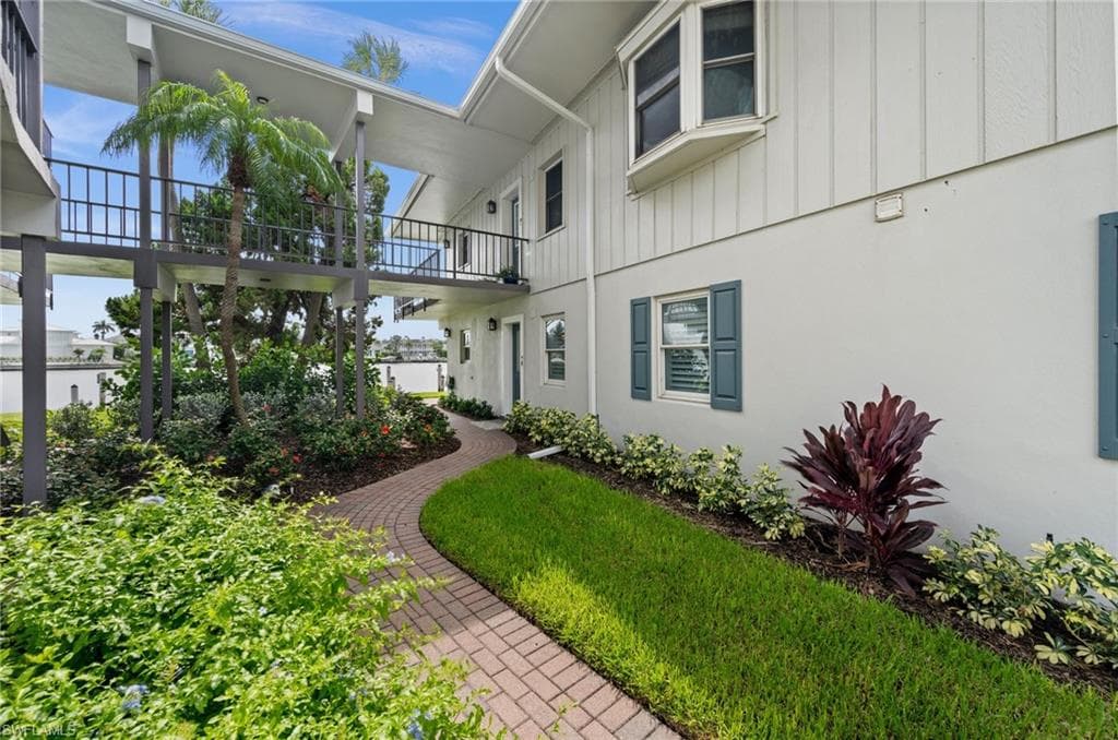 3400 Gulf Shore Blvd N K2, Naples, FL 34103-35
