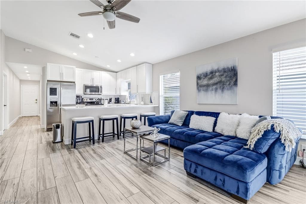 851 102nd Ave N, Naples, FL 34108-9