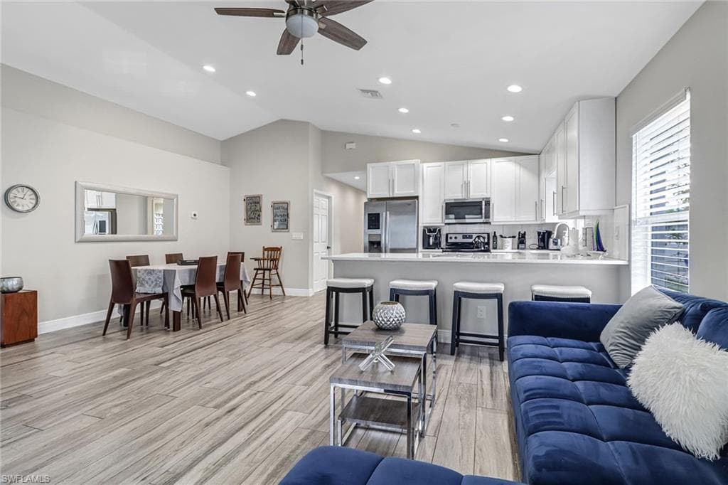 851 102nd Ave N, Naples, FL 34108-10