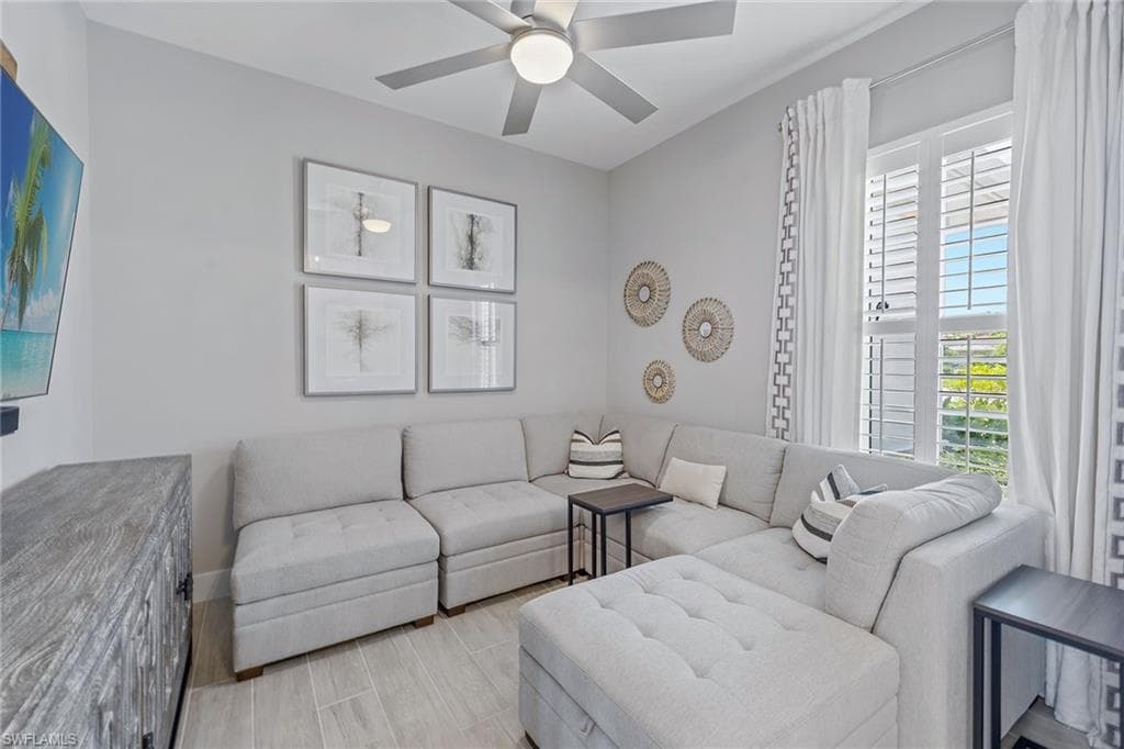 3187 Cotuit Ln, Naples, FL 34114-21