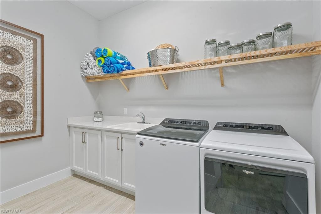 3187 Cotuit Ln, Naples, FL 34114-28