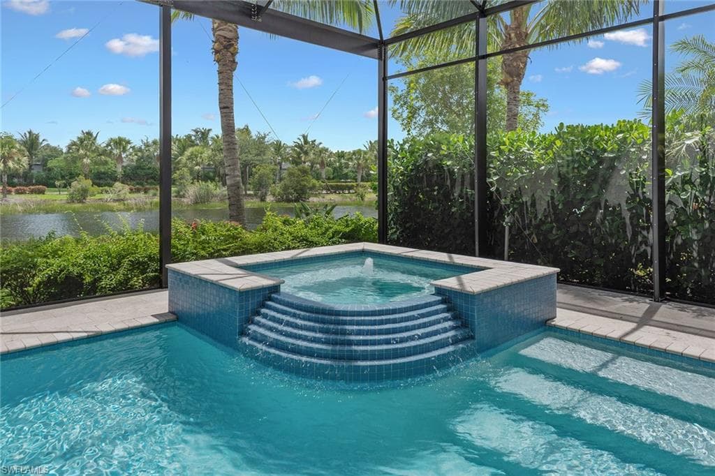 3187 Cotuit Ln, Naples, FL 34114-32