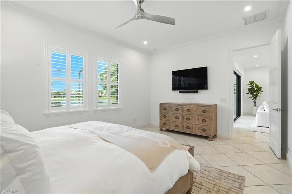 4649 Abaca Cir, Naples, FL 34119-14