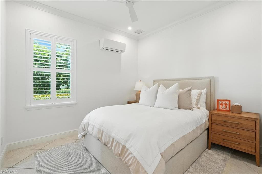 4649 Abaca Cir, Naples, FL 34119-18