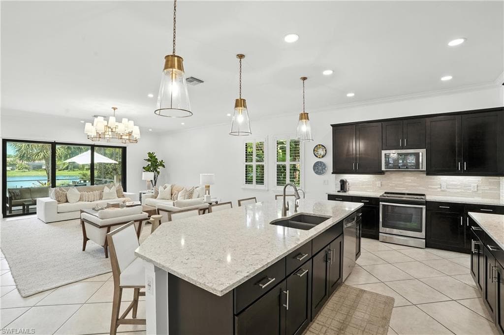 4649 Abaca Cir, Naples, FL 34119-5