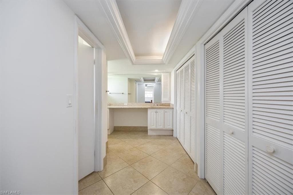 389 Country Club Ln, Naples, FL 34110-22